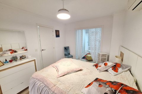 Apartament w Torrevieja, Alicante, Hiszpania 1 sypialnia, 117 mkw. nr 151045 – zdjęcie 13