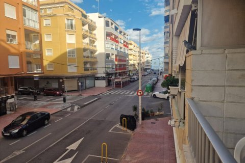 Apartamento en venta en Torrevieja, Alicante, España 3 dormitorios,  No. 151048 - foto 30