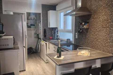 Apartamento en Torrevieja, Alicante, España 3 dormitorios,  No. 151048