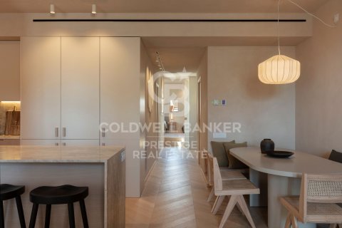 Kattohuoneisto myytävänä Barcelona, Espanja, 2 makuuhuonetta, 101 m2 No. 159244 - kuva 2