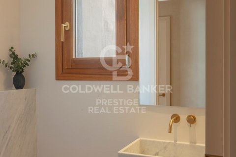 Kattohuoneisto myytävänä Barcelona, Espanja, 2 makuuhuonetta, 101 m2 No. 159244 - kuva 20