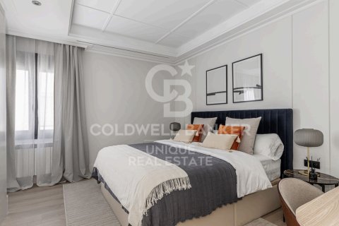 Huoneisto myytävänä Madrid, Espanja, 2 makuuhuonetta, 165 m2 No. 159243 - kuva 12