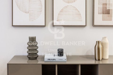Huoneisto myytävänä Madrid, Espanja, 2 makuuhuonetta, 165 m2 No. 159243 - kuva 3