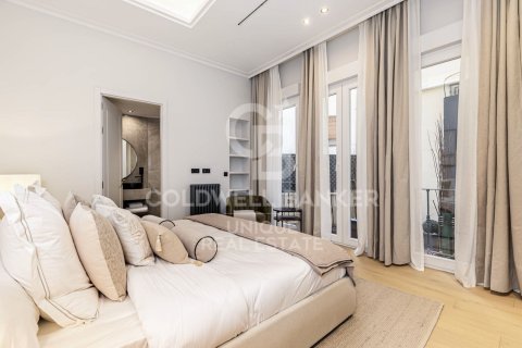 Huoneisto myytävänä Madrid, Espanja, 2 makuuhuonetta, 165 m2 No. 159243 - kuva 10