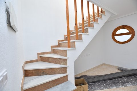 Townhouse à vendre à Alicante, Espagne, 3 chambres, 75 m2 No. 147128 - photo 18