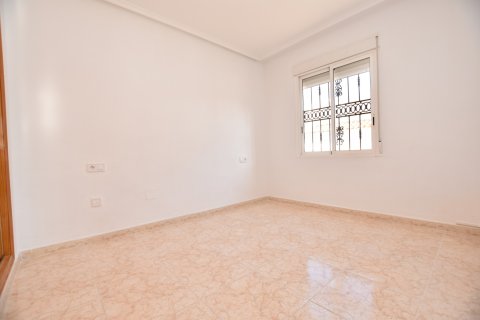 Townhouse à vendre à Alicante, Espagne, 3 chambres, 75 m2 No. 147128 - photo 11