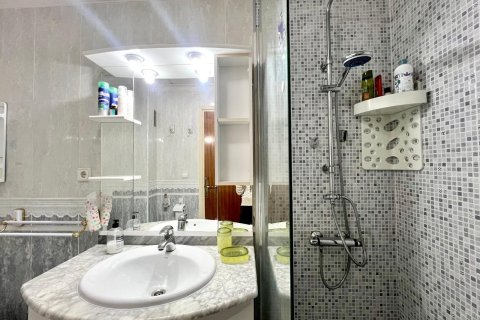 Apartment à vendre à Torrevieja, Alicante, Espagne, 3 chambres, 91 m2 No. 147131 - photo 16