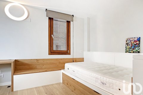 Продажа дома в Барселона, Испания 3 спальни, 336м2 №153749 - фото 28