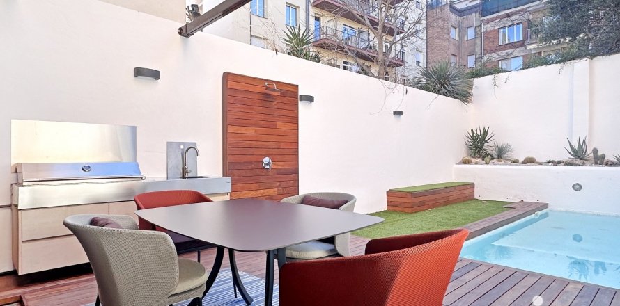 Дом в Барселона, Испания 3 спальни, 336м2 №153749