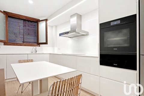 Продажа дома в Барселона, Испания 3 спальни, 336м2 №153749 - фото 12