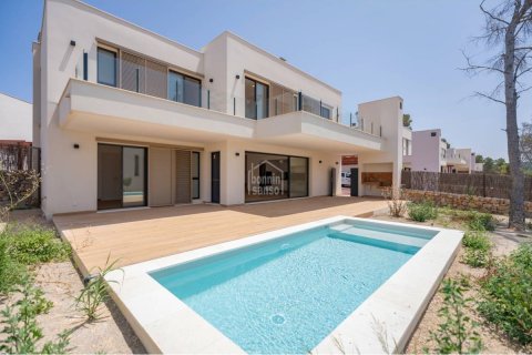 Villa en venta en Es Mercadal, Menorca, España 4 dormitorios, 189 m2 No. 147222 - foto 1