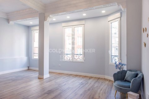 Apartamento en venta en Valencia, València, España 3 dormitorios, 140 m2 No. 157796 - foto 2