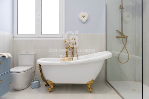 Apartamento en venta en Valencia, València, España 3 dormitorios, 140 m2 No. 157796 - foto 18