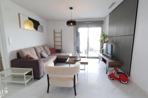 Apartment for sale in Alicante, Spain 3 bedrooms, 105 sq.m. No. 190275 - photo 2