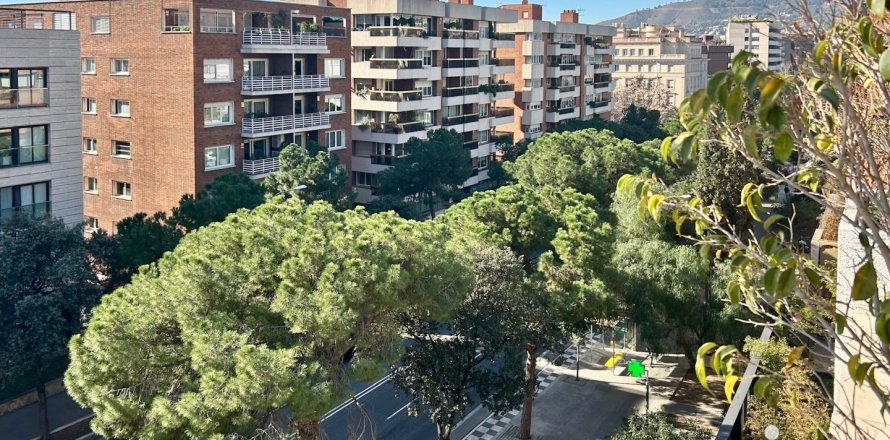 Apartment à Barcelona, Espagne 5 chambres, 346 m2 No. 154112