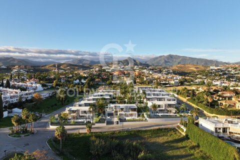 House for sale in Estepona, Malaga, Spain 5 bedrooms, 359 sq.m. No. 157764 - photo 22