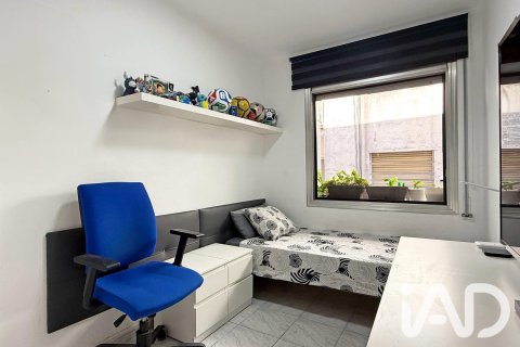 Huoneisto myytävänä Mollet Del Valles, Barcelona, Espanja, 4 makuuhuonetta, 71.79 m2 No. 195817 - kuva 4