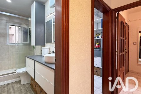Huoneisto myytävänä Mollet Del Valles, Barcelona, Espanja, 4 makuuhuonetta, 71.79 m2 No. 195817 - kuva 9