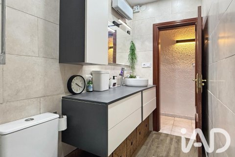 Huoneisto myytävänä Mollet Del Valles, Barcelona, Espanja, 4 makuuhuonetta, 71.79 m2 No. 195817 - kuva 14