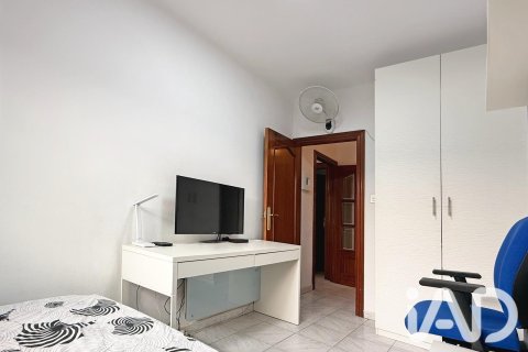 Huoneisto myytävänä Mollet Del Valles, Barcelona, Espanja, 4 makuuhuonetta, 71.79 m2 No. 195817 - kuva 3