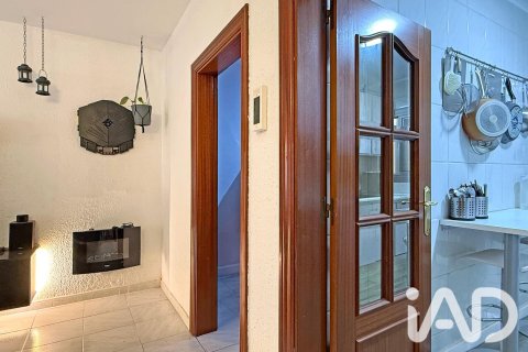 Huoneisto myytävänä Mollet Del Valles, Barcelona, Espanja, 4 makuuhuonetta, 71.79 m2 No. 195817 - kuva 19