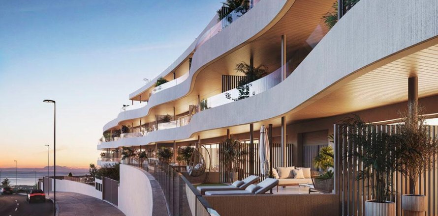 Apartment in Fuengirola, Malaga, Spain 3 bedrooms, 141 sq.m. No. 168588
