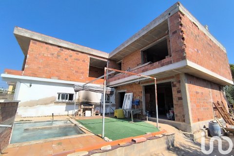 Hus till salu i L'Ametlla de Mar, Tarragona, Spanien 5 sovrum, 278 kvm. Nr. 173325 - foto 19