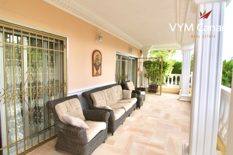 Villa for rent in La Nucia, Alicante, Spain 5 bedrooms, 350 sq.m. No. 191675 - photo 5