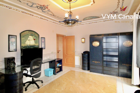 Villa for rent in La Nucia, Alicante, Spain 5 bedrooms, 350 sq.m. No. 191675 - photo 26