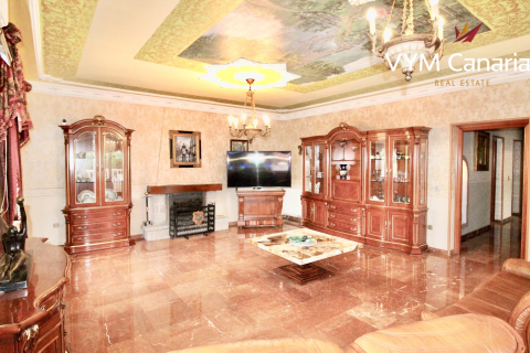 Villa for rent in La Nucia, Alicante, Spain 5 bedrooms, 350 sq.m. No. 191675 - photo 13