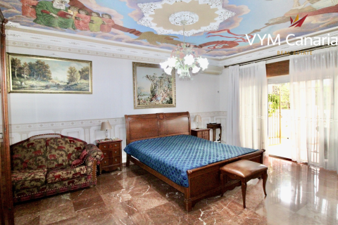 Villa for rent in La Nucia, Alicante, Spain 5 bedrooms, 350 sq.m. No. 191675 - photo 18