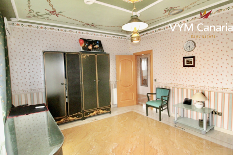 Villa for rent in La Nucia, Alicante, Spain 5 bedrooms, 350 sq.m. No. 191675 - photo 28