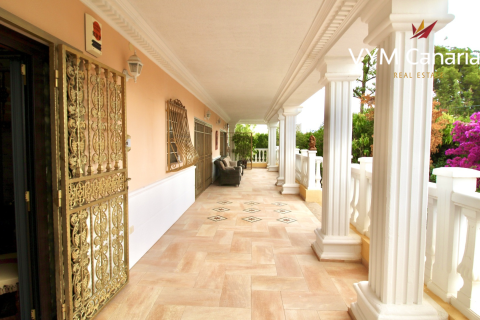 Villa for rent in La Nucia, Alicante, Spain 5 bedrooms, 350 sq.m. No. 191675 - photo 4