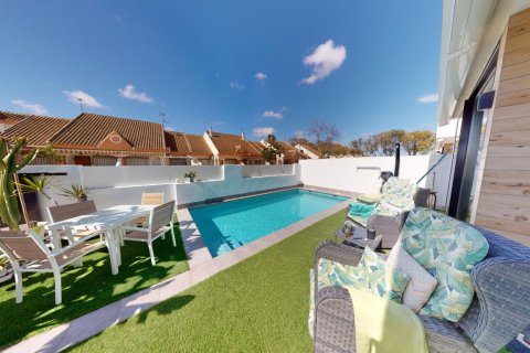 Villa en venta Los Alcázares, Murcia, España 3 dormitorios, 127 m2 No. 137752 - foto 2