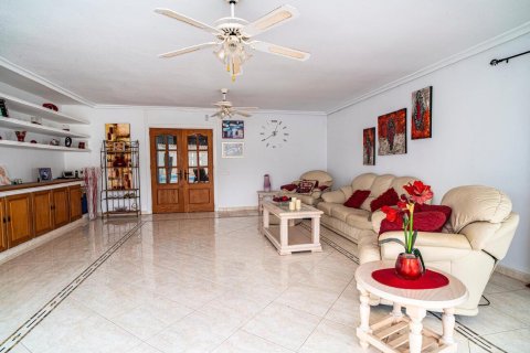 Villa for sale Orihuela, Alicante, Spain 4 bedrooms,  No. 137748 - photo 7