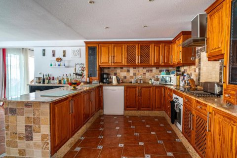 Villa for sale Orihuela, Alicante, Spain 4 bedrooms,  No. 137748 - photo 12