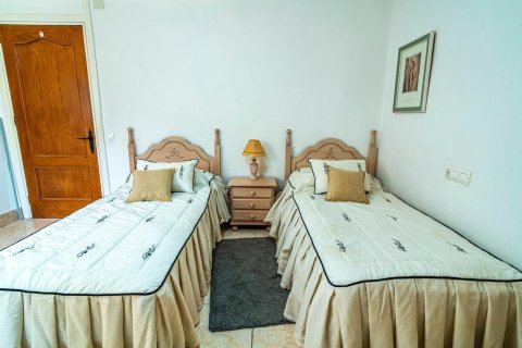 Villa for sale Orihuela, Alicante, Spain 4 bedrooms,  No. 137748 - photo 19