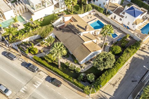 Villa for sale Orihuela, Alicante, Spain 4 bedrooms,  No. 137748 - photo 1