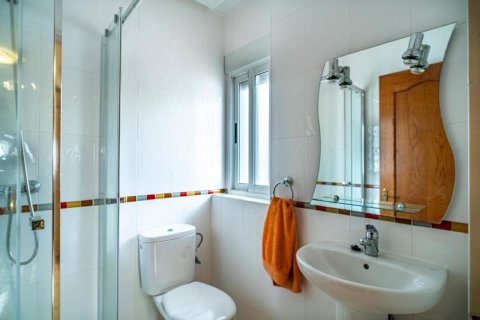 Villa for sale Orihuela, Alicante, Spain 4 bedrooms,  No. 137748 - photo 9