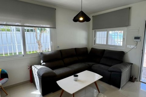Villa for sale Torrevieja, Alicante, Spain 2 bedrooms,  No. 137749 - photo 10