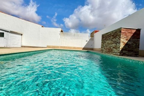 Villa for sale Torrevieja, Alicante, Spain 2 bedrooms,  No. 137749 - photo 3