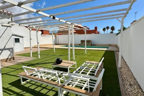 Villa for sale Torrevieja, Alicante, Spain 2 bedrooms,  No. 137749 - photo 5