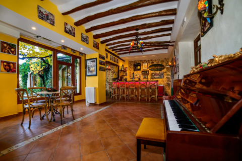 Commercial property for sale in Cocentaina, Alicante, Spain 20 bedrooms, 2200 sq.m. No. 149183 - photo 12