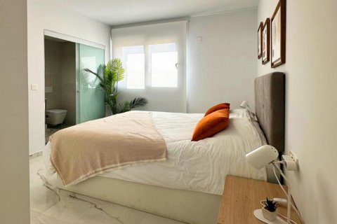 Apartment à vendre à Torrevieja, Alicante, Espagne, 2 chambres, 86 m2 No. 149180 - photo 25