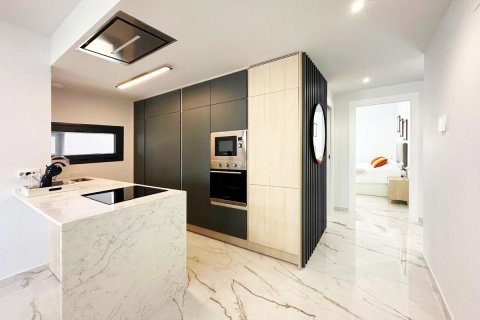 Apartment à vendre à Torrevieja, Alicante, Espagne, 2 chambres, 86 m2 No. 149180 - photo 4