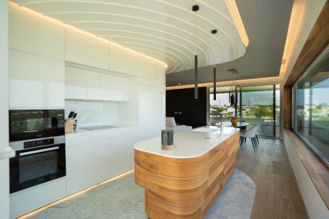 Apartment for sale in Alicante, Spain 3 bedrooms, 139 sq.m. No. 149186 - photo 13