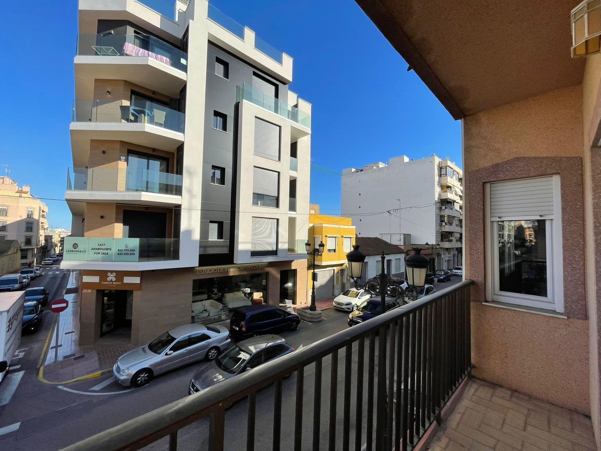 Hus i Guardamar del Segura, Alicante, Spanien 11 sovrum, 592 kvm. Nr. 149184