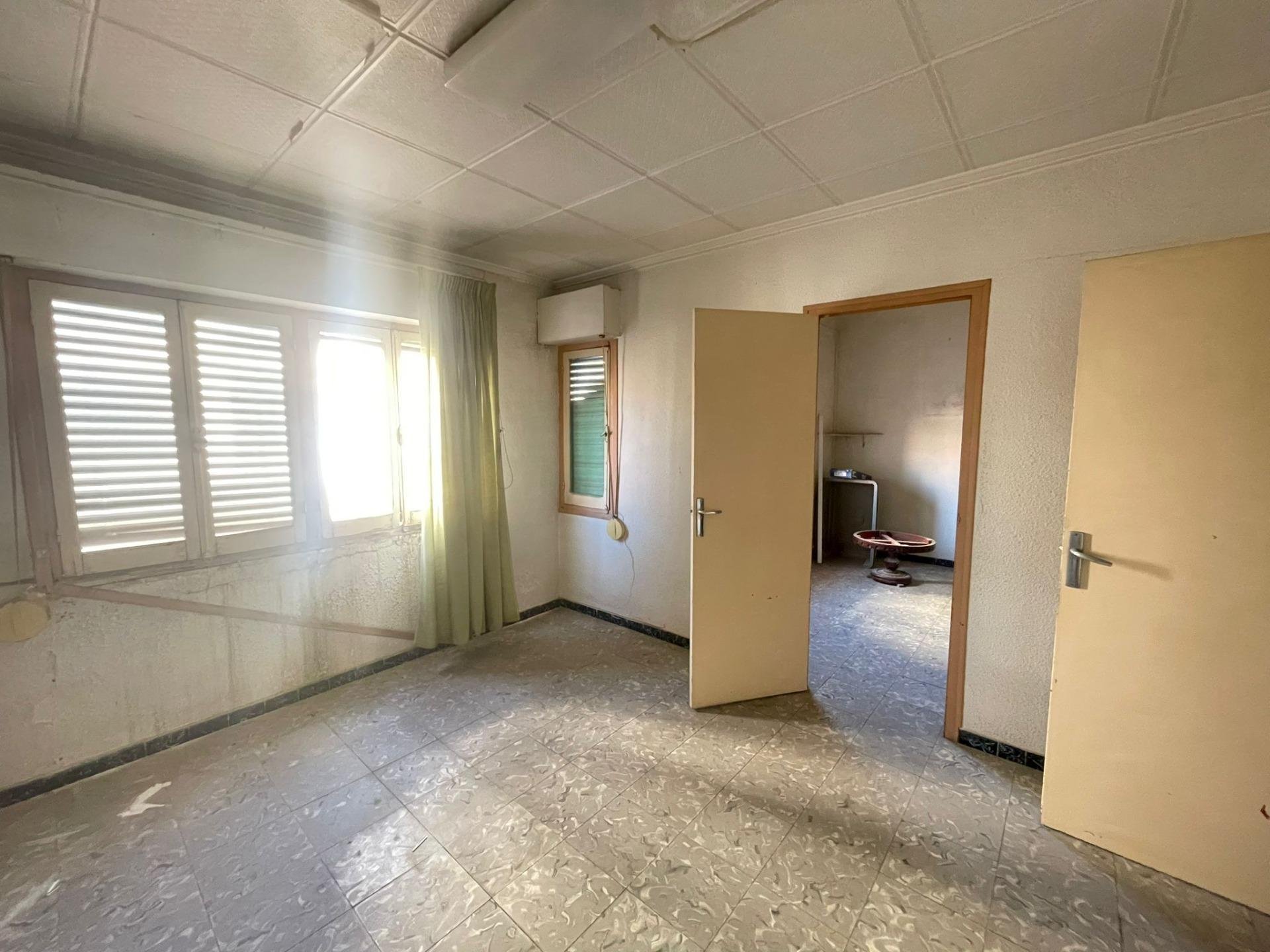 Hus i Guardamar del Segura, Alicante, Spanien 11 sovrum, 592 kvm. Nr. 149184