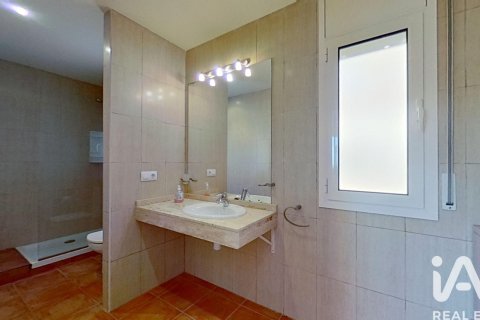 Talo vuokrattavana Roda de Berà, Tarragona, Espanja, 4 makuuhuonetta, 296 m2 No. 173405 - kuva 16