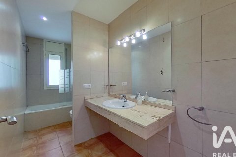Talo vuokrattavana Roda de Berà, Tarragona, Espanja, 4 makuuhuonetta, 296 m2 No. 173405 - kuva 18